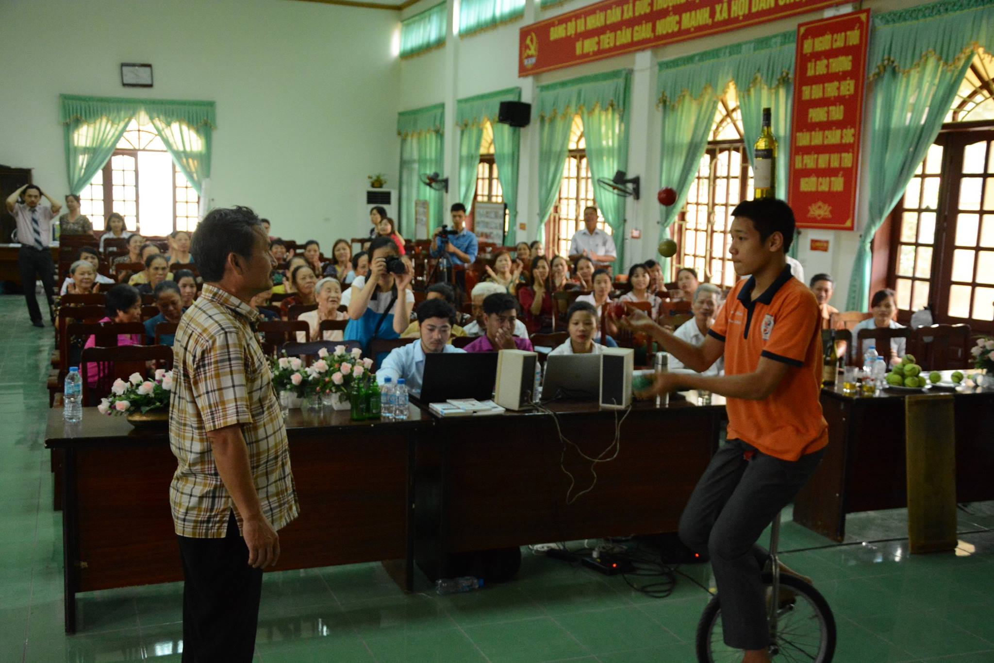 Tự đổi mới bản thân để xuất sắc vượt trội cho tổ chức YWAM